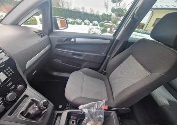 Opel Zafira cena 19777 przebieg: 218000, rok produkcji 2011 z Krynki małe 326